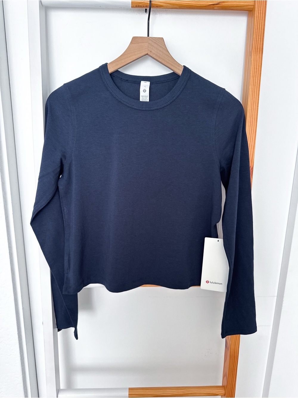 Lululemon Classic Fit Cotton Blend Long Sleeve Top Navy Blue NWT - Picture 3 of 13